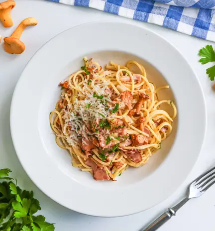 Kanapekoni_kantarellipasta_annos_vaaka_uusin_1.webp