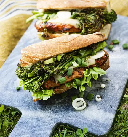 Grillattu-possu-broccoliinipatonki.webp