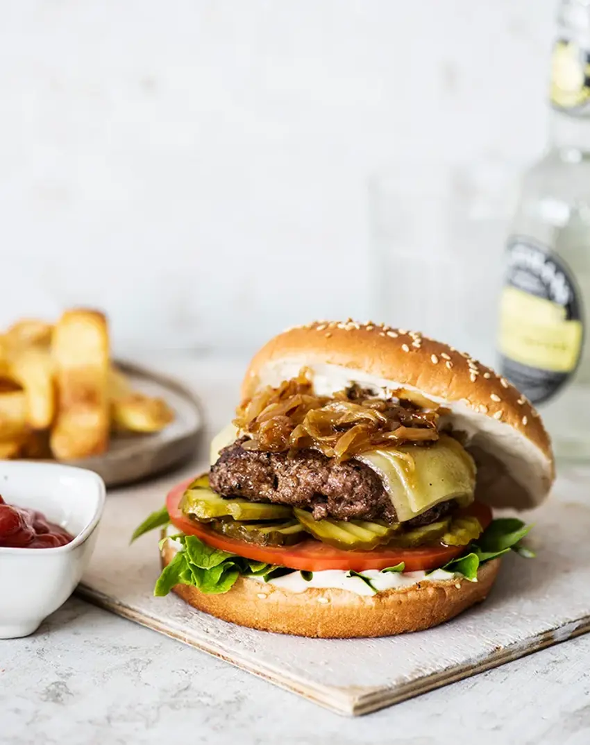 Perinteinen_juustoburger.webp