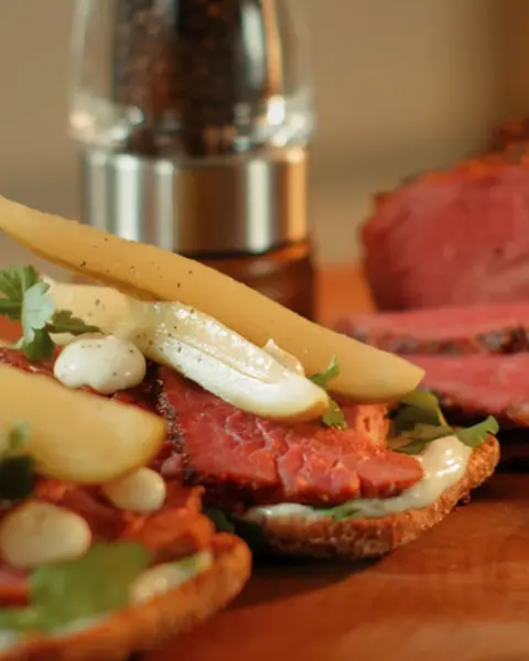 pastrami-naudan-ulkofileesta.webp