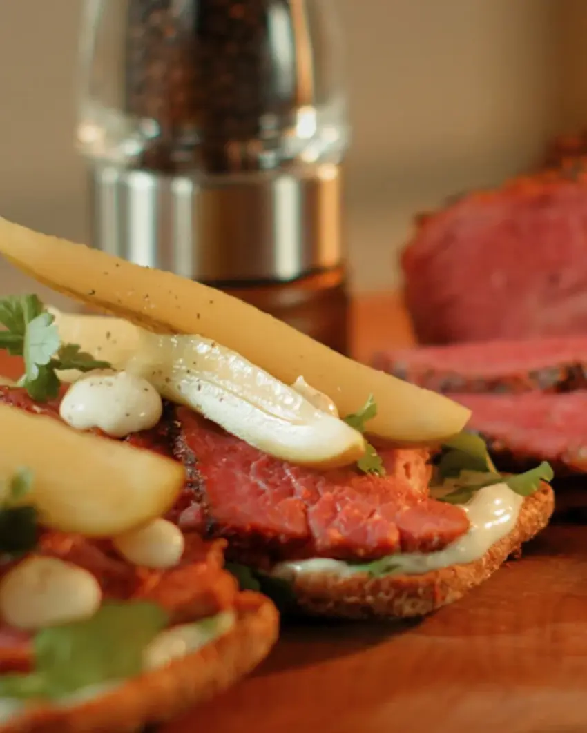 pastrami-naudan-ulkofileesta.webp
