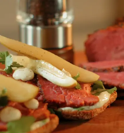 pastrami-naudan-ulkofileesta.webp