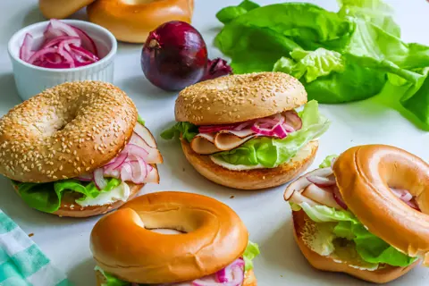 Kana_bagel_vaaka.webp
